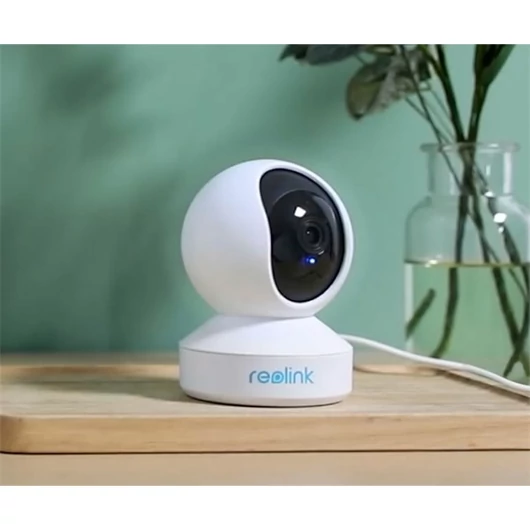 REOLINK E1 Kamera 3MP Super HD, Kétirányú Audio, Forgatható, WiFi-s, beltéri